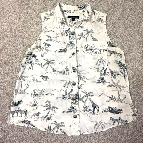 Banana Republic Safari Print Sleeveless Collard Button-Up Top Giraffe sz Small - Picture 1 of 7